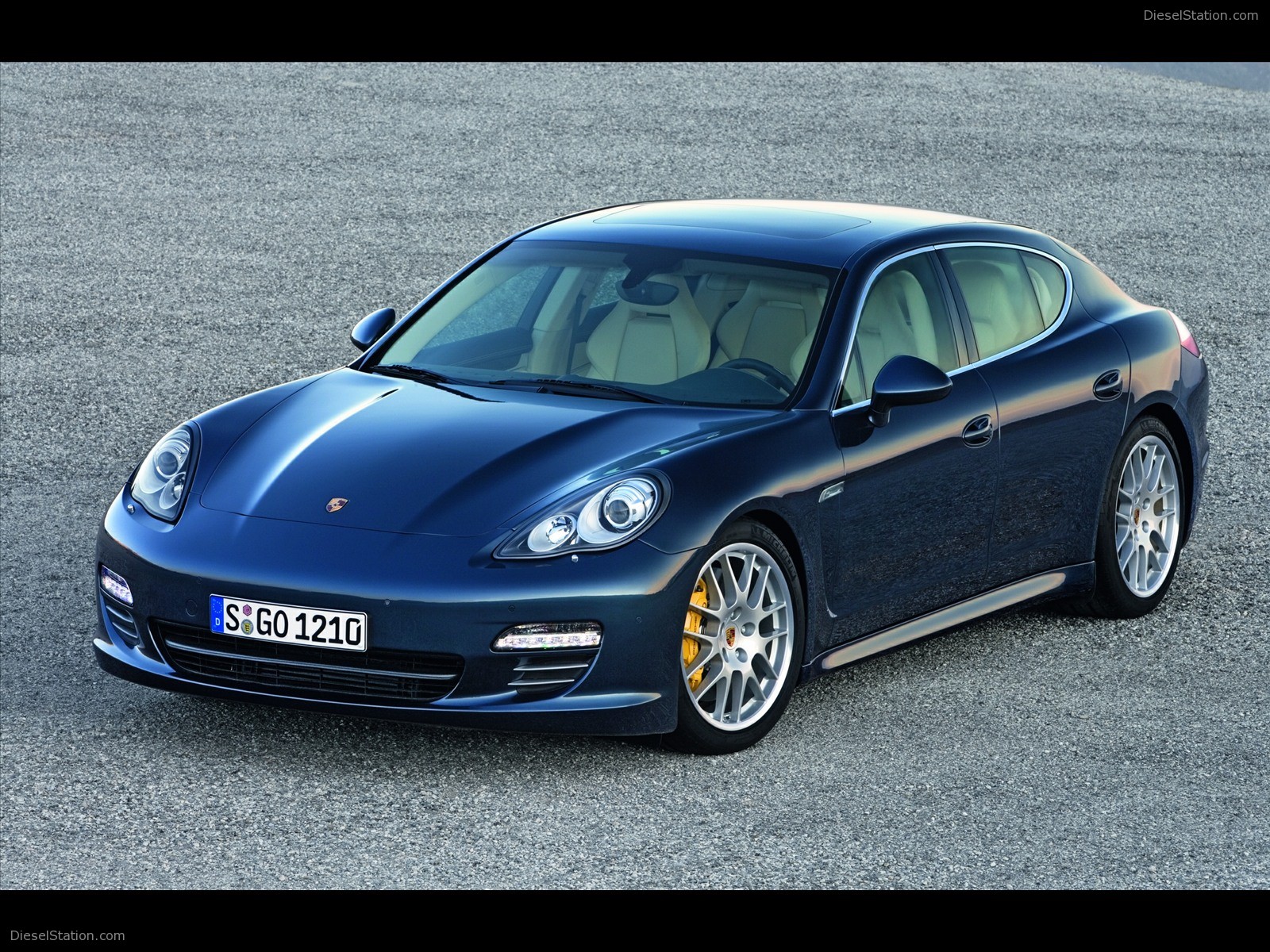 Porsche Panamera 